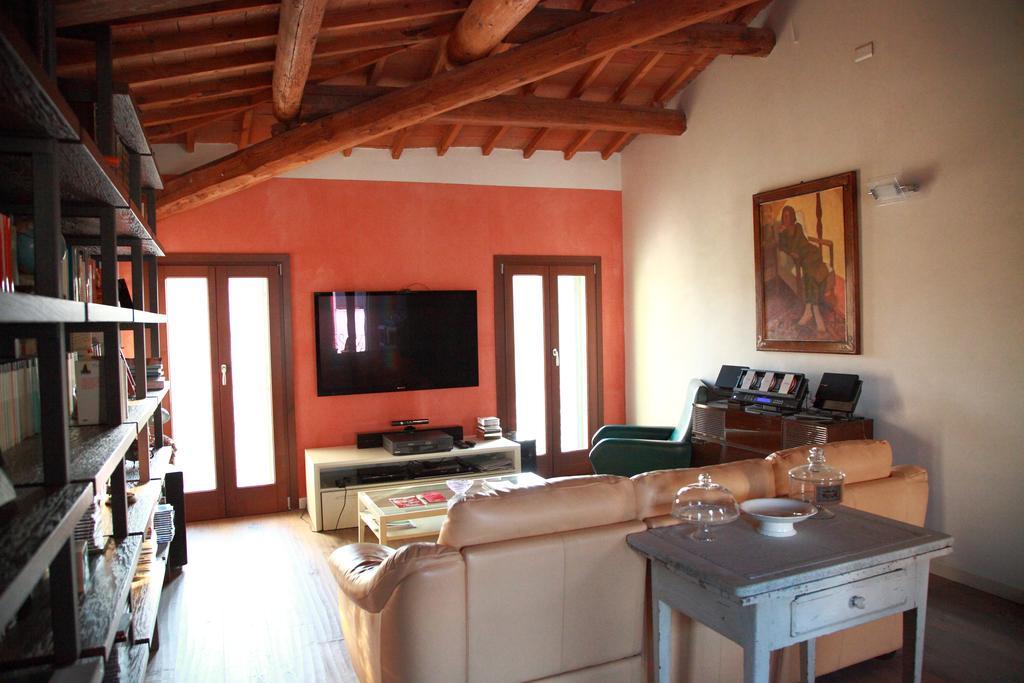 B&B La Magnolia Ostiglia Екстер'єр фото