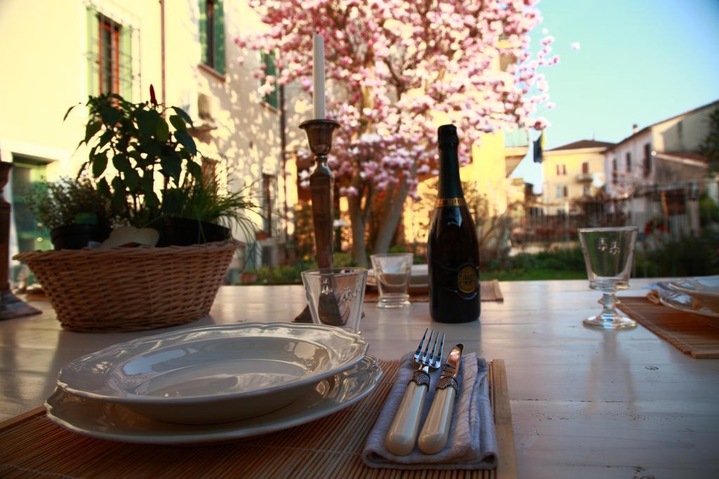 B&B La Magnolia Ostiglia Екстер'єр фото