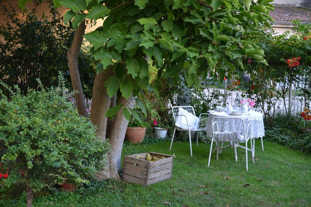 B&B La Magnolia Ostiglia Екстер'єр фото